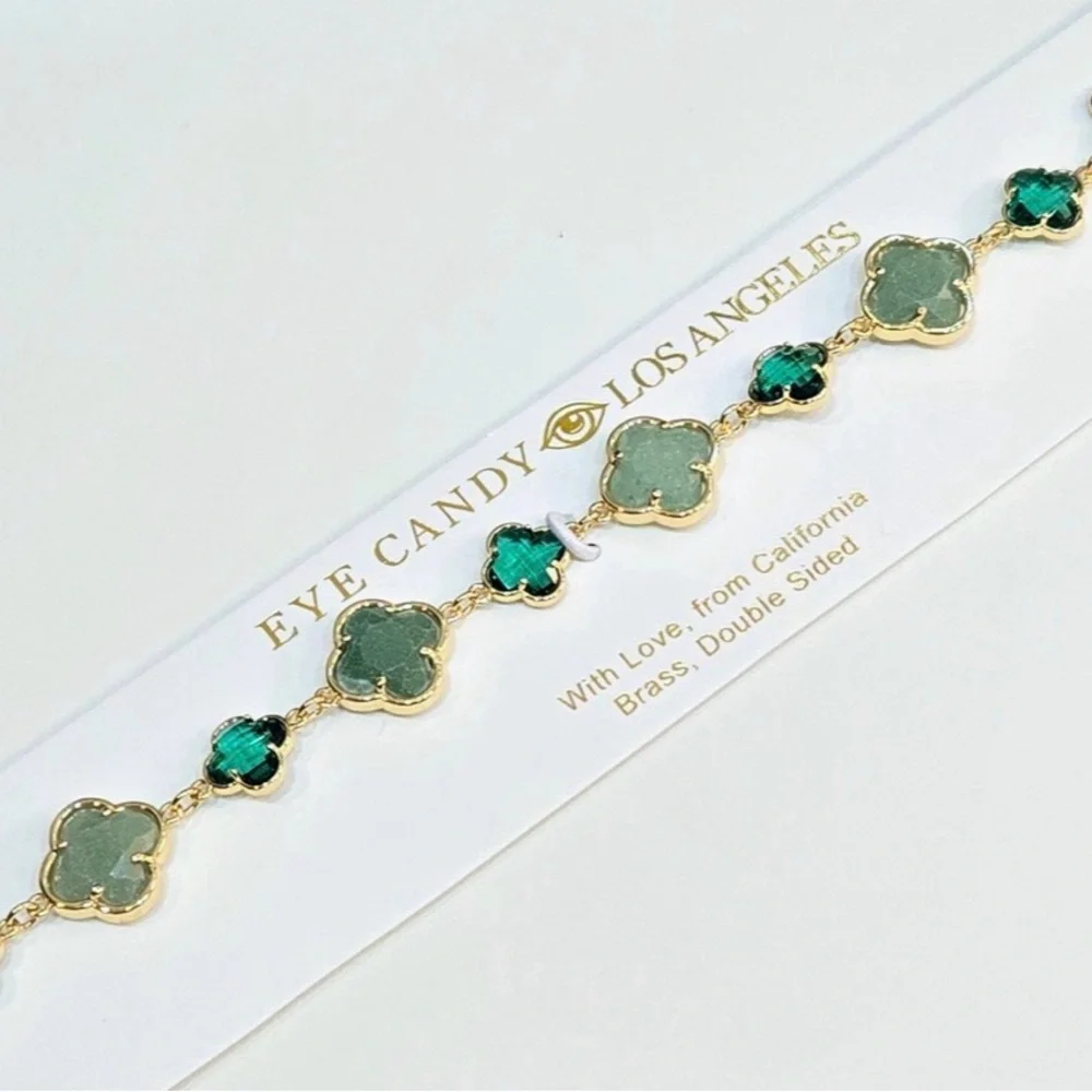 NWT ⚜️🍀⚜️ EYE CANDY St Patrick's Day Green Stones Clover Toggle Charm Bracelet